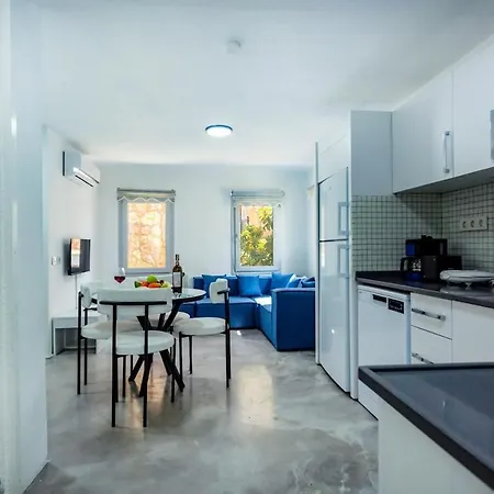 Westcoast 2-bedroom Townhouse Located Heart Of Old Town كالكان