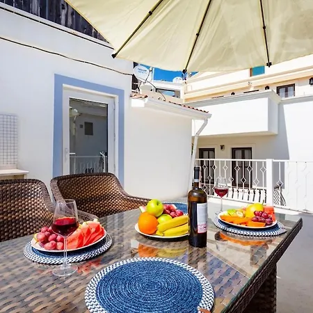 Westcoast 2-bedroom Townhouse Located Heart Of Old Town بيت للعطل