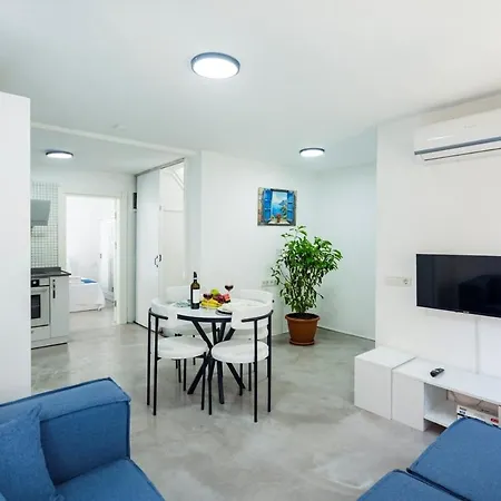 بيت للعطل Westcoast 2-bedroom Townhouse Located Heart Of Old Town *