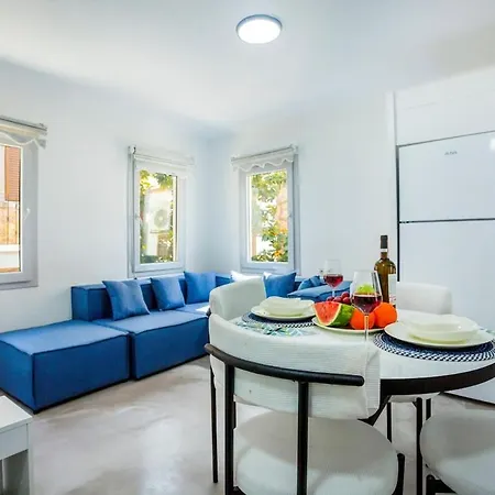 Westcoast 2-bedroom Townhouse Located Heart Of Old Town بيت للعطل كالكان