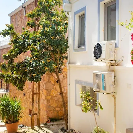 Westcoast 2-bedroom Townhouse Located Heart Of Old Town بيت للعطل كالكان