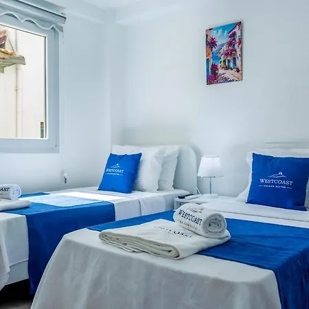 Westcoast 2-bedroom Townhouse Located Heart Of Old Town *